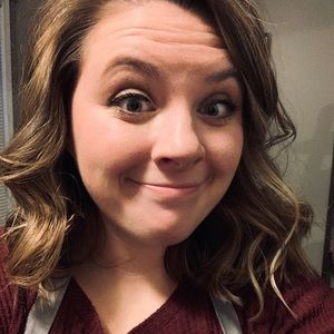 Meet your Posher, Alexis